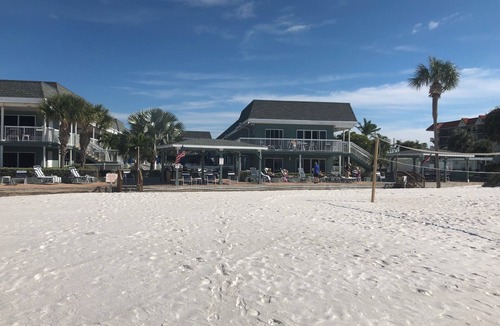 Belle Vista Condo | Beachfront One Bedroom Unit Weekly (November only)