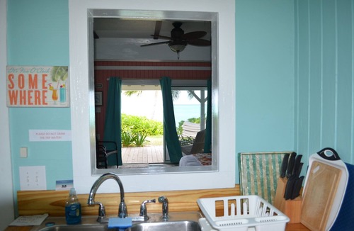 Spanish Wells Apartment | Beachfront one bedroom studio with full kitchen, covered porch and open deck.