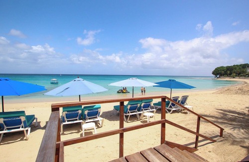 Old Trees Bay House | Beachfront Paradise on Payne's Bay - Bora Bora