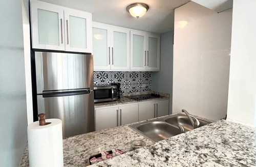 Isla Verde Apartment | Beachfront Paradise @ Coral Beach, Isla Verde