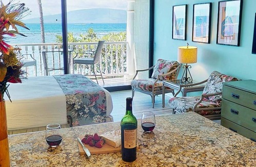 Historic Lahaina Front Street Condo | Beachfront Paradise, Stunning Views, Condo with AC, Steps to the beach!