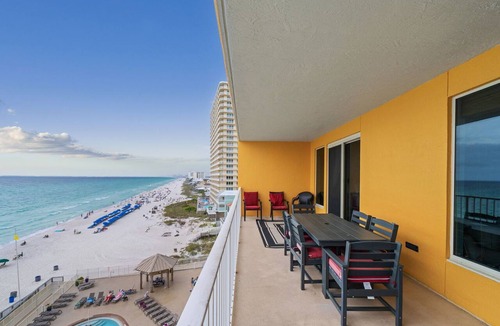 Lower Grand Lagoon Condo | Beachfront PCB Condo -Pet-Friendly -Free Beach Chairs -Treasure Island