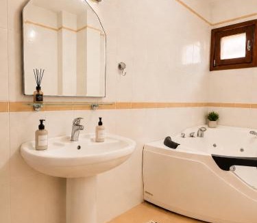 Rafajlovici Apartment | Beachfront Pearl