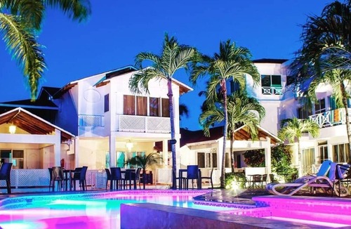Puerto Bahia House | Beachfront Penthouse | Ocean View Jacuzzi