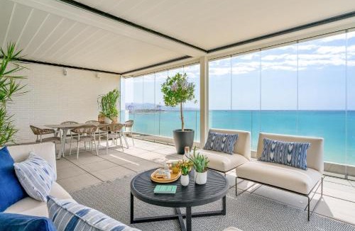 Carretera de Cadiz Apartment | Beachfront Penthouse & Pool by ELE Apartments