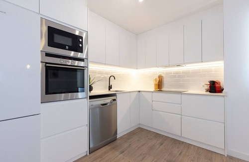 Salou City Centre Apartment | Beachfront penthouse sleeps 10 · AirCon · Pool · UHC PLAYAMERO 331