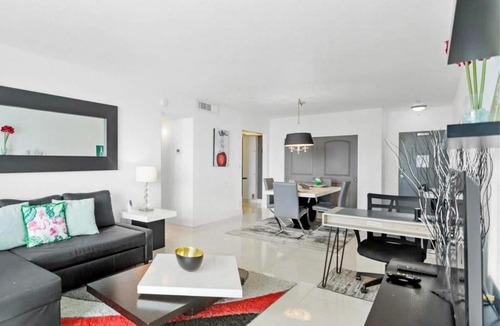 Hollywood South Central Beach Apartment | Beachfront Penthouse with Direct Ocean Access