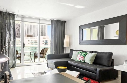 Hollywood South Central Beach Apartment | Beachfront Penthouse with Direct Ocean Access