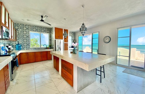 Chelem Condo | Beachfront Penthouse with pool and amazing views