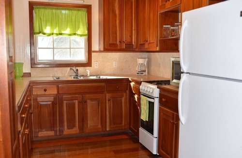 San Pedro Cottage | ~Beachfront Perfection~ stunning views from your private veranda