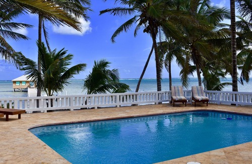 San Pedro Cottage | ~Beachfront Perfection~ stunning views from your private veranda