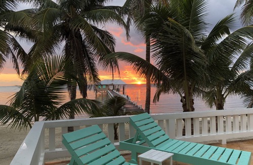 San Pedro Cottage | ~Beachfront Perfection~ stunning views from your private veranda