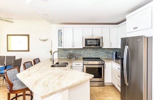 Grace Bay Condo | BEACHFRONT PH 302 on Grace Bay, Villa Renaissance -No car needed. Make Memories!