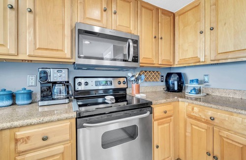 Long Beach Condo | 🌞BeachFront-Pool-Upgraded WiFi-Grandview East 1004🌞
