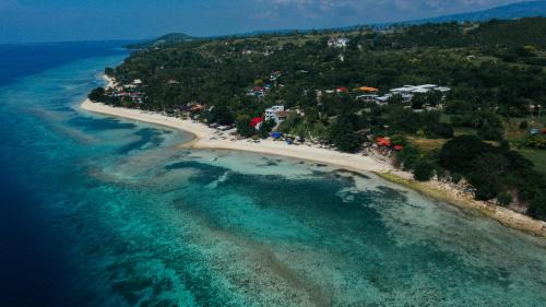 Lambug Villa | Beachfront Pool Villa, 12 Min to Kawasan Falls - The Verge Cebu