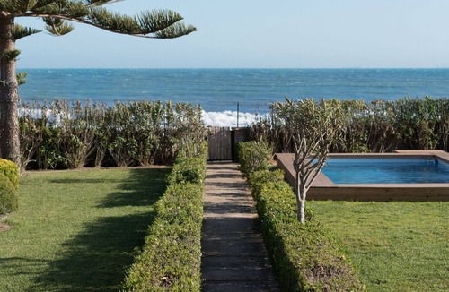 Marina di Modica Villa | Beachfront property with garden, pool and splendid sea view