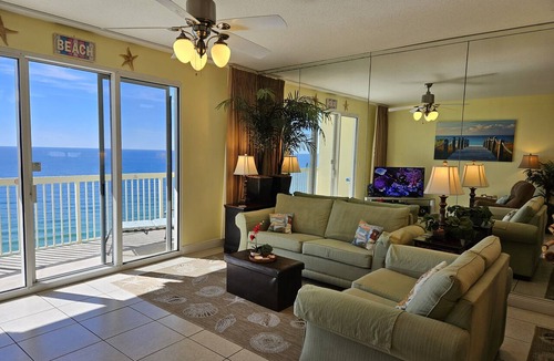 Miramar Beach Condo | Beachfront - Private Parking - Free beach chair service - Pickleball Courts