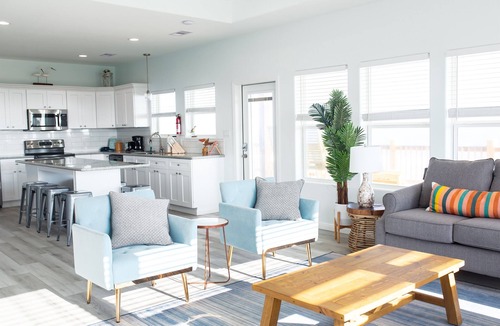 Gilchrist House | Beachfront, Private Pool, Prime Gulf Views