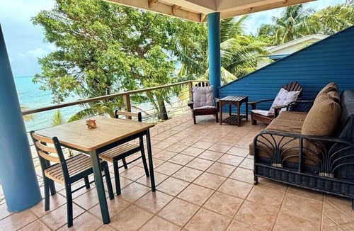 Placencia Apartment | Beachfront Private Suite in the Coconut Trees