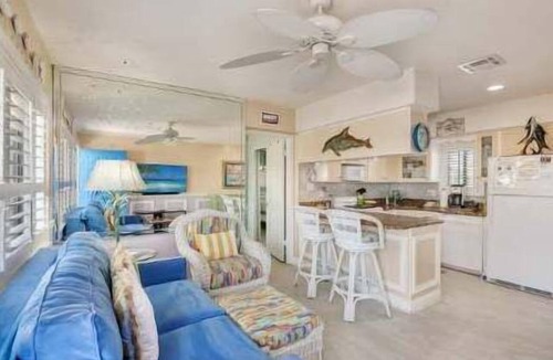 Crystal Beach Condo | Beachfront property with Free Beach Srv! Gulf Views! Right off of Old hwy 98!