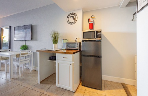 Galt Mile Condo | Beachfront Resort Condo Balcony