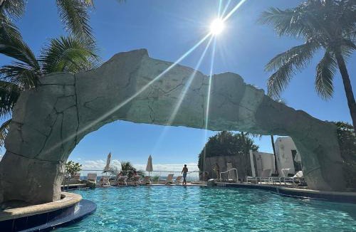Sunny Isles Beach Apartment | Beachfront Resort Suite with Views