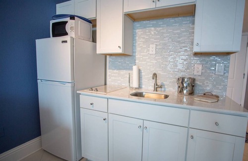 Treasure Island Condo | Beachfront Resort. Private Balcony with Beach View, Pool, Tiki Bar, Tickets Included Fun Activities!