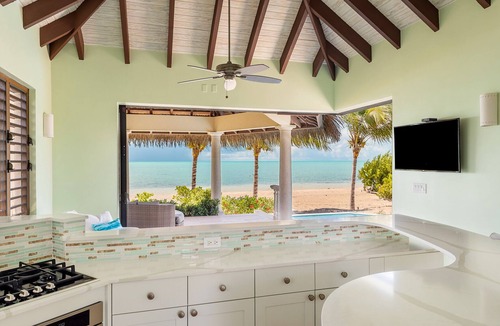Leeward Settlement Resort | Beachfront resort perfect for Corporate outing, Wedding Party, Family reunion
