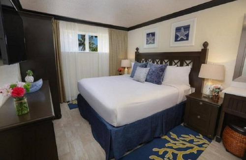 Cocoa Beach Resort | Beachfront Resort with Luxury 2 Bedroom Suite near Famous Cocoa Beach Pier