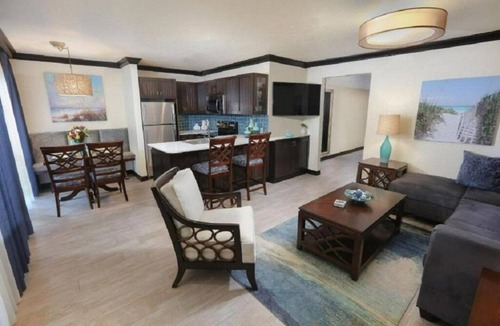 Cocoa Beach Resort | Beachfront Resort with Luxury 2 Bedroom Suite near Famous Cocoa Beach Pier