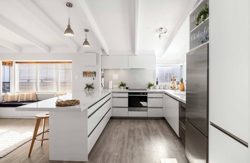 Mount Maunganui House | Beachfront Retreat Su