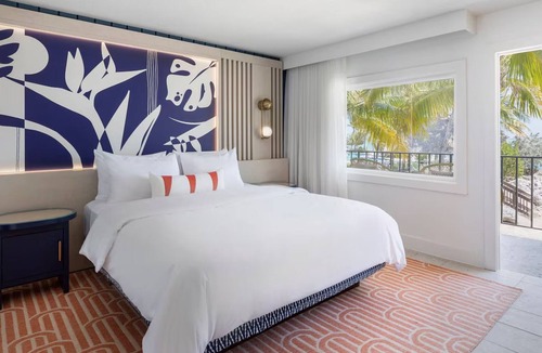 Islamorada Hotel | Beachfront Room with Private Access & Breathtaking Views