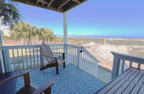 Oceanmarsh Subdivision House | Beachfront Saint Helena Island Condo w/Amenities!