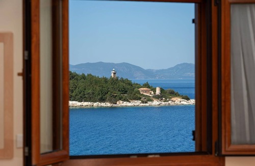 Matsoukata Villa | Beachfront Selini House, Wonderful Sea Views, Furnished Terrace, Kaminakia Bay
