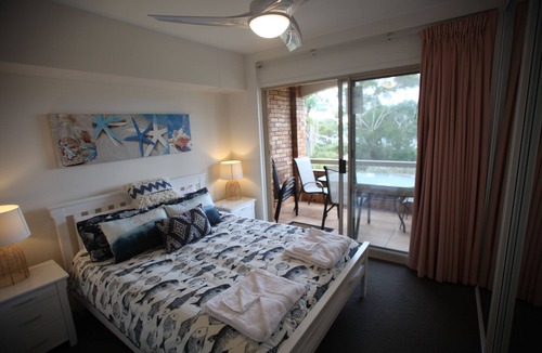 Nelson Bay Apartment | Beachfront Shoal Bay