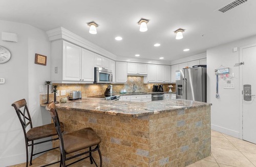 Sandestin Condo | Beachfront ~ Spacious Kitchen ~ Private Balcony