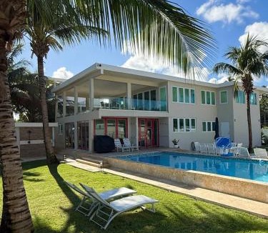 Playa Fortuna Villa | Beachfront Spacious Luxury Villa Private Pool