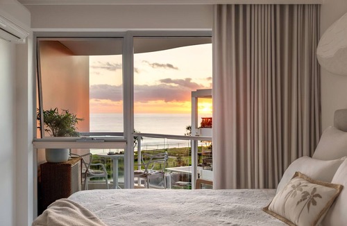 Palm Beach Apartment | Beachfront Studio ~ Azure Beachfront Bliss