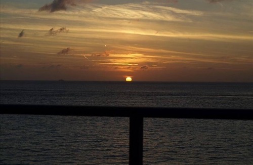 Zona Hotelera Norte Condo | Beachfront Studio for Two-All Amenities half the price NrTown Snorkeling thebest