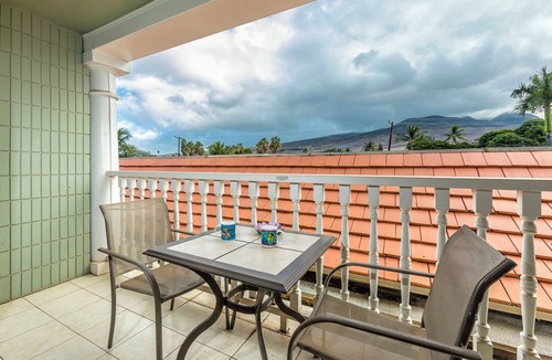 Historic Lahaina Front Street Condo | Beachfront studio in historic Lahaina with lanai views summer deals
