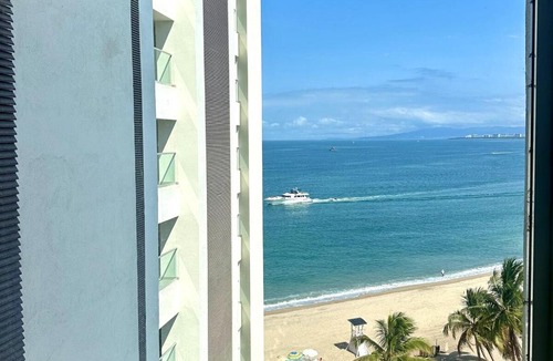 Las Glorias Apartment | Beachfront studio