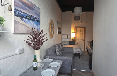 Coleraine Apartment | Beachfront Studio Suite Downhill