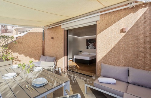 Albaro Apartment | Beachfront Studio with Terrace by Wonderful Italy