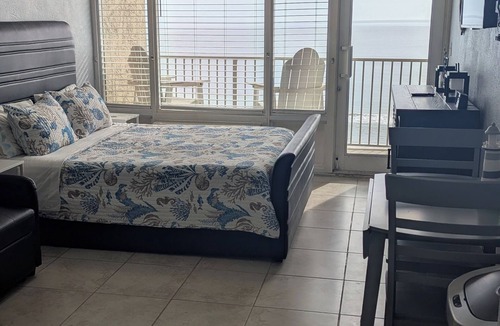 Daytona Beach Shores Condo | Beachfront Suite in Daytona Beach, FL with direct full ocean view! 5th Floor