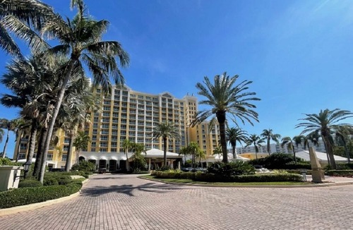 Key Biscayne Condo | BEACHFRONT - @ the Ritz Carlton 5 Star Resort & Spa - Tennis - Key Biscayne Fl