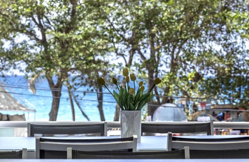 Le Diamant Apartment | Beachfront & Town Center 2 Bedrooms 2 Ensuite Baths