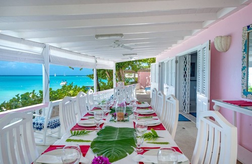 Mullins Villa | Beachfront Tropical Retreat - Belair