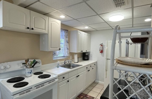 Englewood Apartment | Beachfront Unit-Ground Level-Walking Distance to all Bars and Restaurants