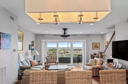 North End House | Beachfront, unobstructed ocean views, 3 balconies, private garage