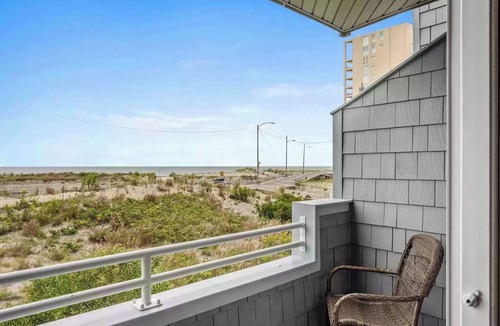 North End House | Beachfront, unobstructed ocean views, 3 balconies, private garage